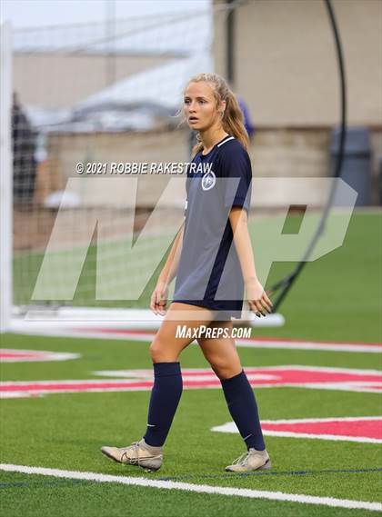 Thumbnail 3 in Flower Mound vs. Vandegrift (UIL 6A Final) photogallery.