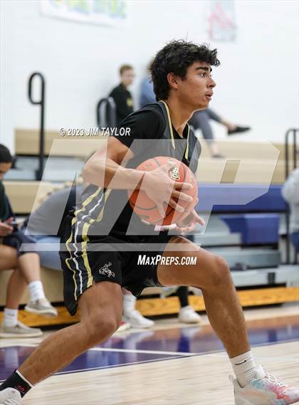 Thumbnail 1 in Woodson @ Perrin-Whitt photogallery.
