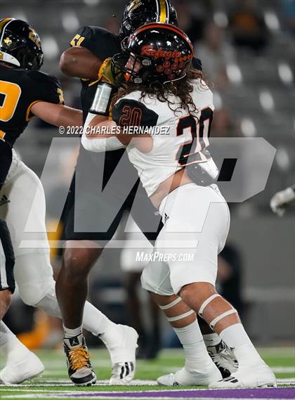 Thumbnail 2 in Timpson vs. Refugio (UIL 2A Division I Semifinal) photogallery.