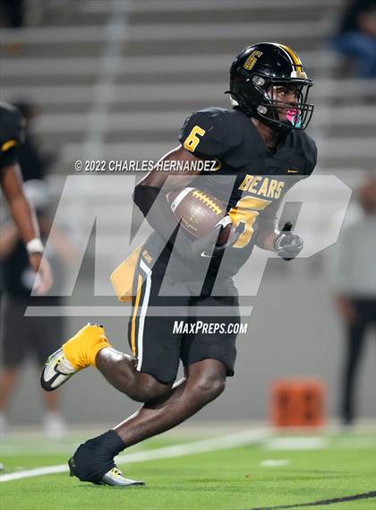 Thumbnail 1 in Timpson vs. Refugio (UIL 2A Division I Semifinal) photogallery.