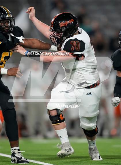 Thumbnail 1 in Timpson vs. Refugio (UIL 2A Division I Semifinal) photogallery.