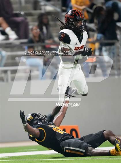 Thumbnail 2 in Timpson vs. Refugio (UIL 2A Division I Semifinal) photogallery.