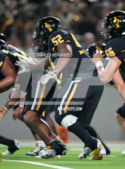 Thumbnail 1 in Timpson vs. Refugio (UIL 2A Division I Semifinal) photogallery.