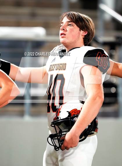 Thumbnail 2 in Timpson vs. Refugio (UIL 2A Division I Semifinal) photogallery.