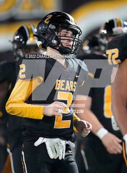 Thumbnail 3 in Timpson vs. Refugio (UIL 2A Division I Semifinal) photogallery.