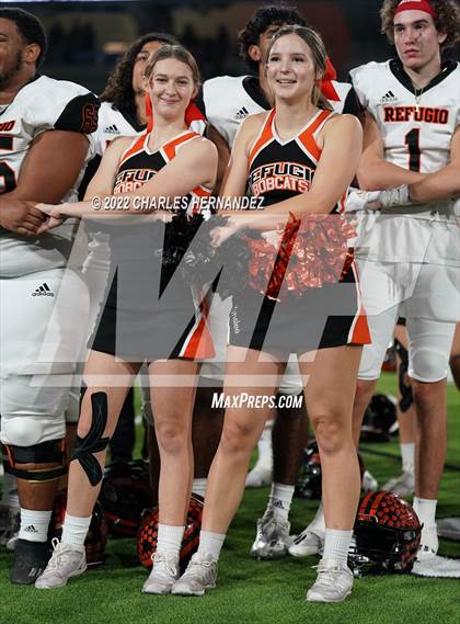 Thumbnail 2 in Timpson vs. Refugio (UIL 2A Division I Semifinal) photogallery.