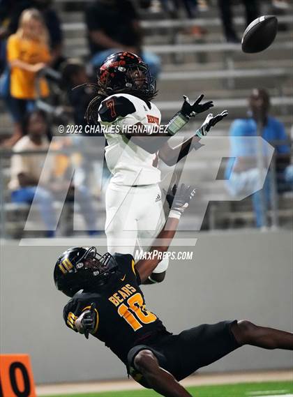 Thumbnail 2 in Timpson vs. Refugio (UIL 2A Division I Semifinal) photogallery.