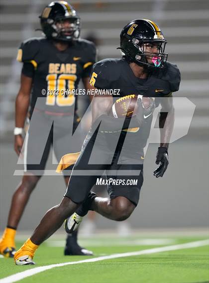 Thumbnail 2 in Timpson vs. Refugio (UIL 2A Division I Semifinal) photogallery.