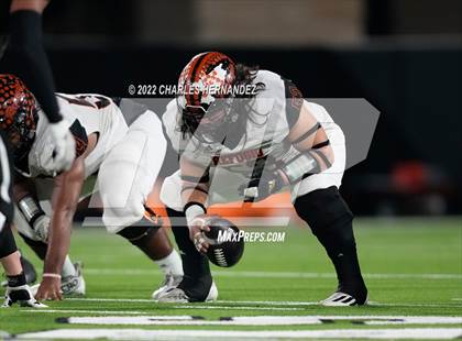Thumbnail 2 in Timpson vs. Refugio (UIL 2A Division I Semifinal) photogallery.