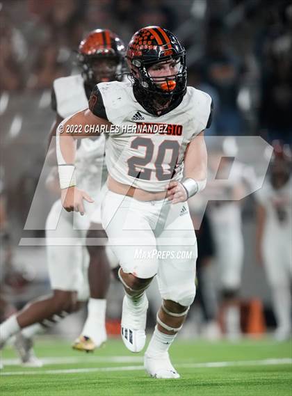 Thumbnail 3 in Timpson vs. Refugio (UIL 2A Division I Semifinal) photogallery.