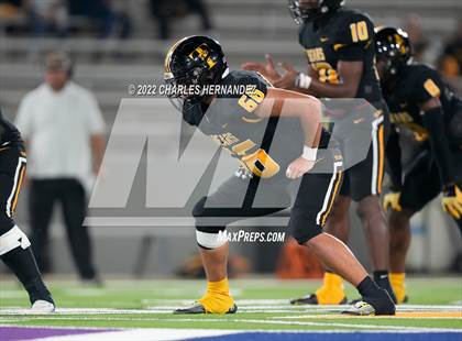 Thumbnail 2 in Timpson vs. Refugio (UIL 2A Division I Semifinal) photogallery.