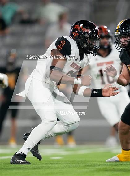 Thumbnail 2 in Timpson vs. Refugio (UIL 2A Division I Semifinal) photogallery.