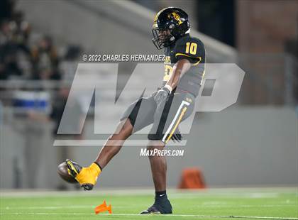 Thumbnail 2 in Timpson vs. Refugio (UIL 2A Division I Semifinal) photogallery.