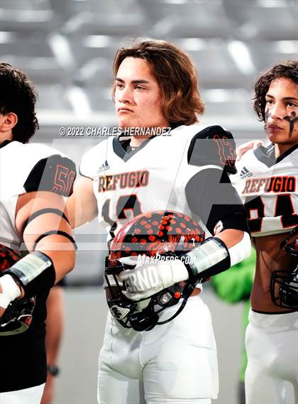 Thumbnail 2 in Timpson vs. Refugio (UIL 2A Division I Semifinal) photogallery.