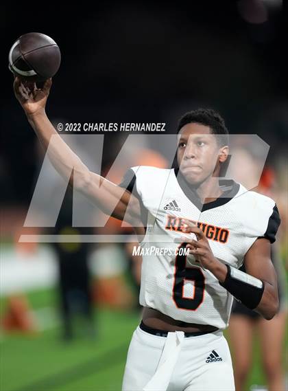 Thumbnail 3 in Timpson vs. Refugio (UIL 2A Division I Semifinal) photogallery.