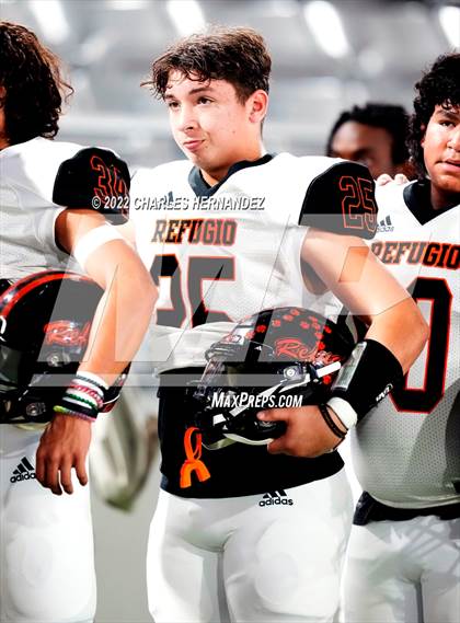 Thumbnail 1 in Timpson vs. Refugio (UIL 2A Division I Semifinal) photogallery.