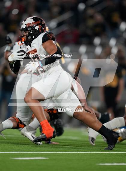 Thumbnail 1 in Timpson vs. Refugio (UIL 2A Division I Semifinal) photogallery.