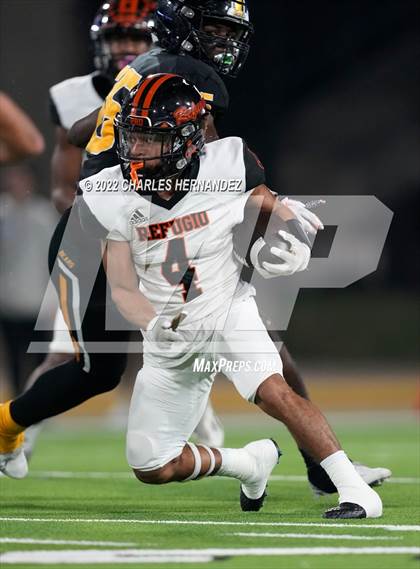 Thumbnail 1 in Timpson vs. Refugio (UIL 2A Division I Semifinal) photogallery.