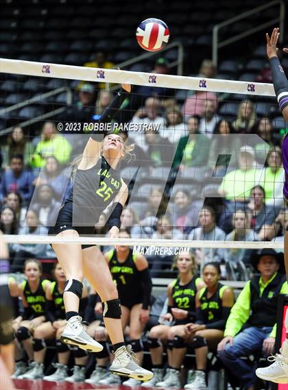 Thumbnail 2 in Blum vs. Harrold (UIL 1A Volleyball Final) photogallery.