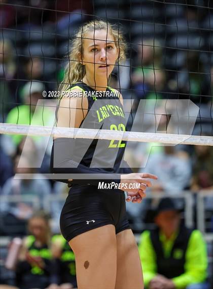 Thumbnail 2 in Blum vs. Harrold (UIL 1A Volleyball Final) photogallery.