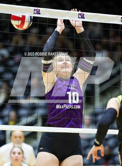 Thumbnail 3 in Blum vs. Harrold (UIL 1A Volleyball Final) photogallery.