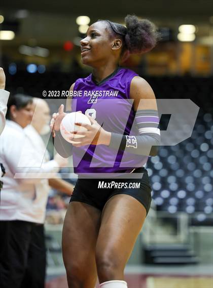 Thumbnail 1 in Blum vs. Harrold (UIL 1A Volleyball Final) photogallery.