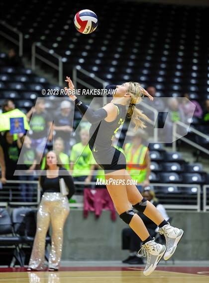 Thumbnail 1 in Blum vs. Harrold (UIL 1A Volleyball Final) photogallery.