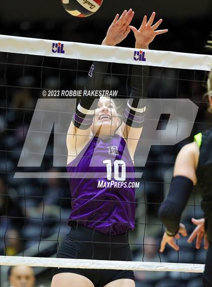 Thumbnail 2 in Blum vs. Harrold (UIL 1A Volleyball Final) photogallery.