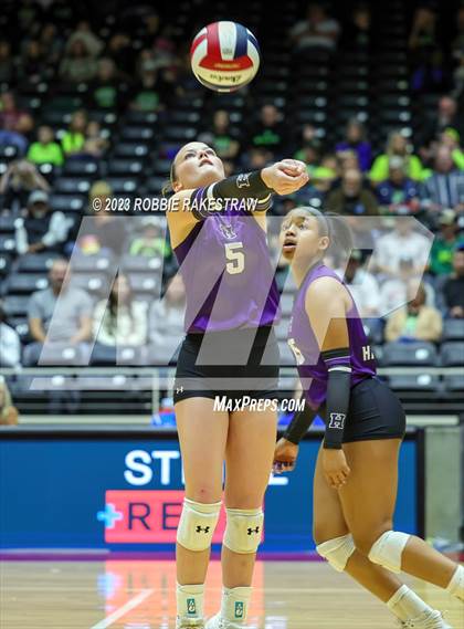 Thumbnail 2 in Blum vs. Harrold (UIL 1A Volleyball Final) photogallery.