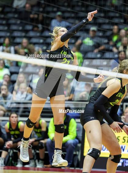 Thumbnail 2 in Blum vs. Harrold (UIL 1A Volleyball Final) photogallery.