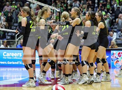 Thumbnail 1 in Blum vs. Harrold (UIL 1A Volleyball Final) photogallery.