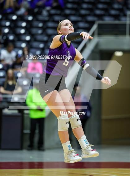 Thumbnail 3 in Blum vs. Harrold (UIL 1A Volleyball Final) photogallery.