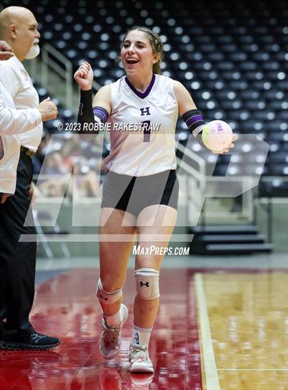 Thumbnail 1 in Blum vs. Harrold (UIL 1A Volleyball Final) photogallery.