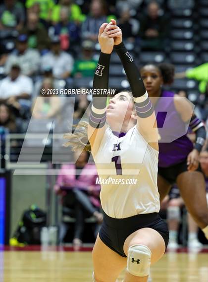 Thumbnail 1 in Blum vs. Harrold (UIL 1A Volleyball Final) photogallery.