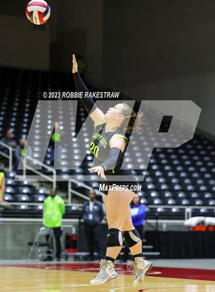 Thumbnail 1 in Blum vs. Harrold (UIL 1A Volleyball Final) photogallery.
