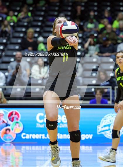 Thumbnail 1 in Blum vs. Harrold (UIL 1A Volleyball Final) photogallery.
