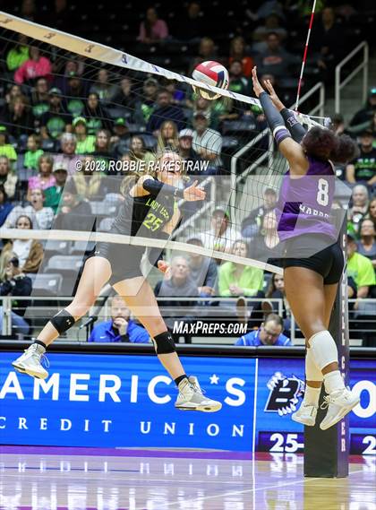 Thumbnail 2 in Blum vs. Harrold (UIL 1A Volleyball Final) photogallery.