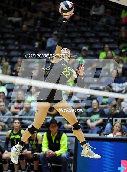 Thumbnail 1 in Blum vs. Harrold (UIL 1A Volleyball Final) photogallery.