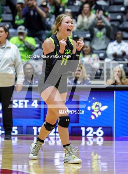 Thumbnail 2 in Blum vs. Harrold (UIL 1A Volleyball Final) photogallery.