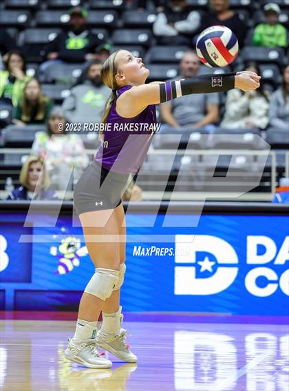 Thumbnail 3 in Blum vs. Harrold (UIL 1A Volleyball Final) photogallery.
