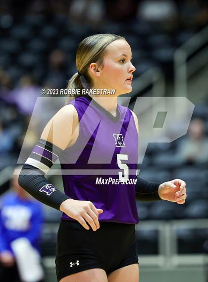 Thumbnail 1 in Blum vs. Harrold (UIL 1A Volleyball Final) photogallery.