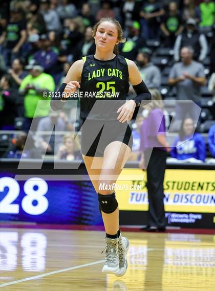 Thumbnail 1 in Blum vs. Harrold (UIL 1A Volleyball Final) photogallery.