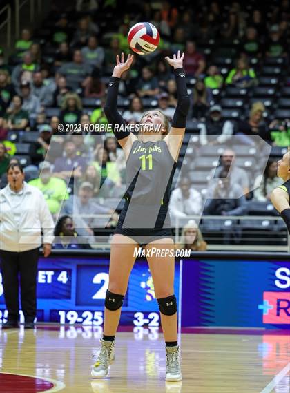 Thumbnail 1 in Blum vs. Harrold (UIL 1A Volleyball Final) photogallery.