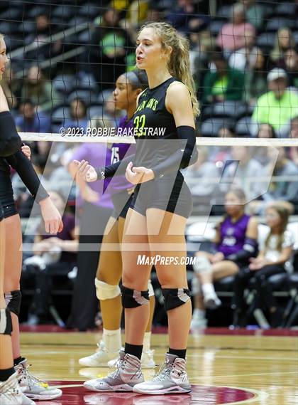 Thumbnail 2 in Blum vs. Harrold (UIL 1A Volleyball Final) photogallery.