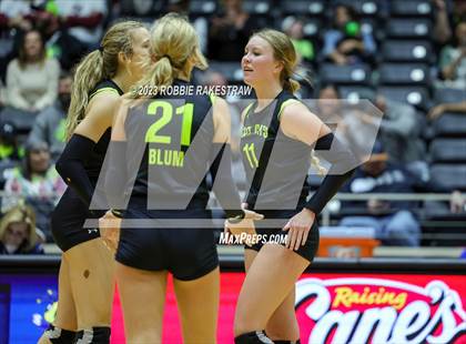 Thumbnail 1 in Blum vs. Harrold (UIL 1A Volleyball Final) photogallery.