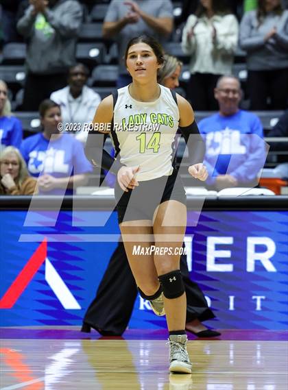 Thumbnail 2 in Blum vs. Harrold (UIL 1A Volleyball Final) photogallery.