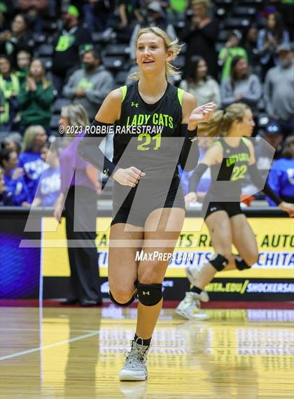 Thumbnail 2 in Blum vs. Harrold (UIL 1A Volleyball Final) photogallery.