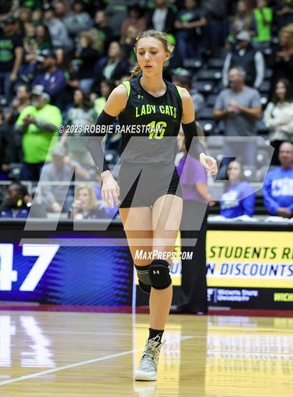 Thumbnail 1 in Blum vs. Harrold (UIL 1A Volleyball Final) photogallery.