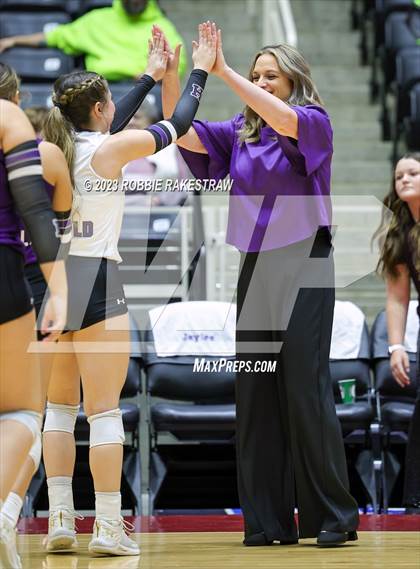 Thumbnail 3 in Blum vs. Harrold (UIL 1A Volleyball Final) photogallery.