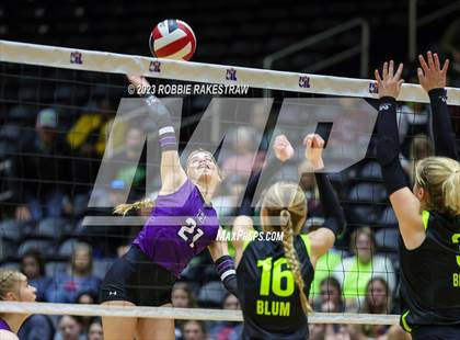 Thumbnail 1 in Blum vs. Harrold (UIL 1A Volleyball Final) photogallery.